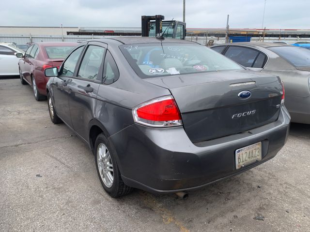 2010 FORD Focus photo 2 of 5