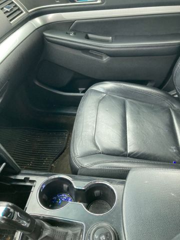 2016 FORD Explorer photo 18 of 18