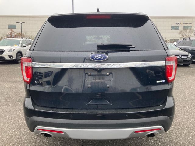 2016 FORD Explorer photo 4 of 18