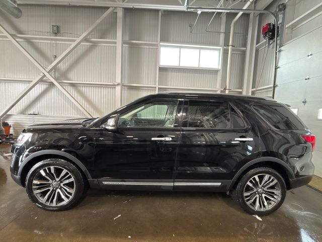 2017 FORD Explorer photo 2 of 8