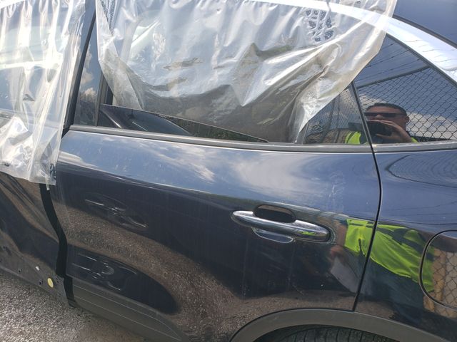 2021 FORD Escape photo 7 of 9