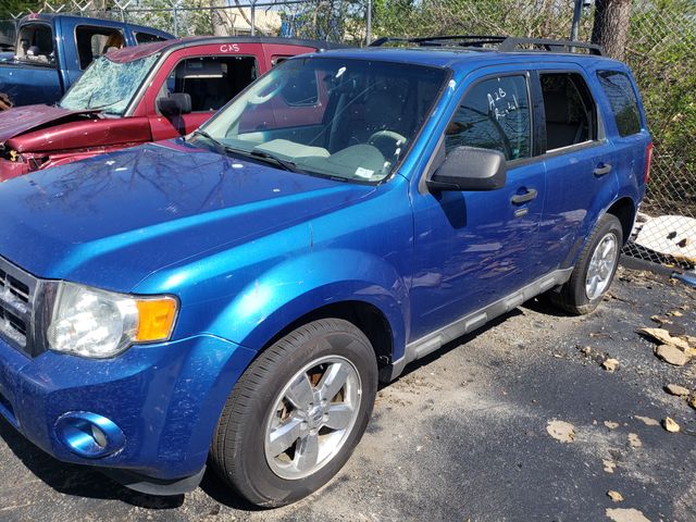 2012 FORD Escape photo 1 of 13