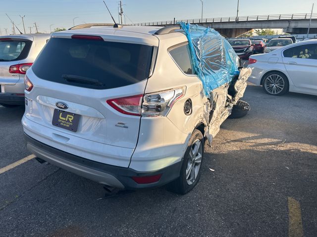 2016 FORD Escape photo 3 of 4
