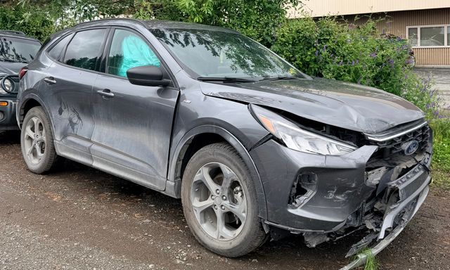 2023 FORD Escape VEHICLE STARTS AND DRIVES photo 2 of 4