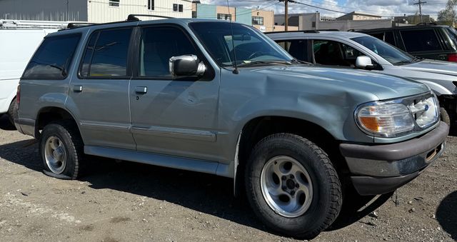 1995 FORD Explorer VEHICLE DOES NOT START photo 2 of 5