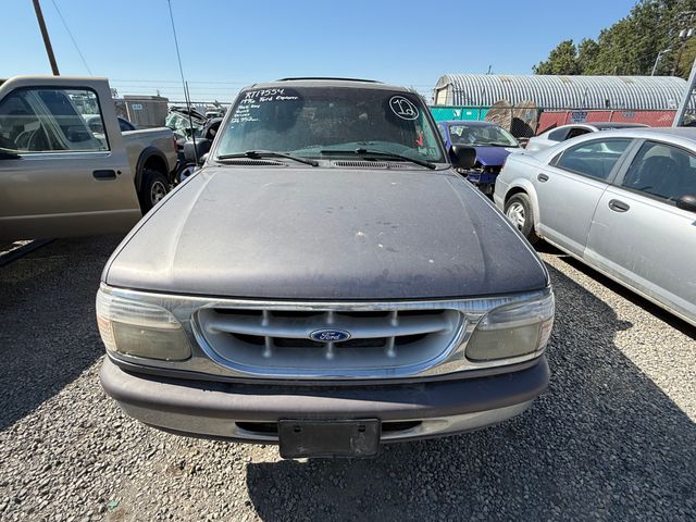1996 FORD Explorer photo 2 of 10
