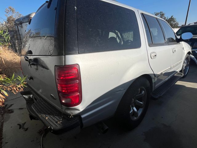 2002 Ford Expedition photo 3 of 5