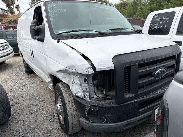 2010 Ford E-150 photo 4 of 5