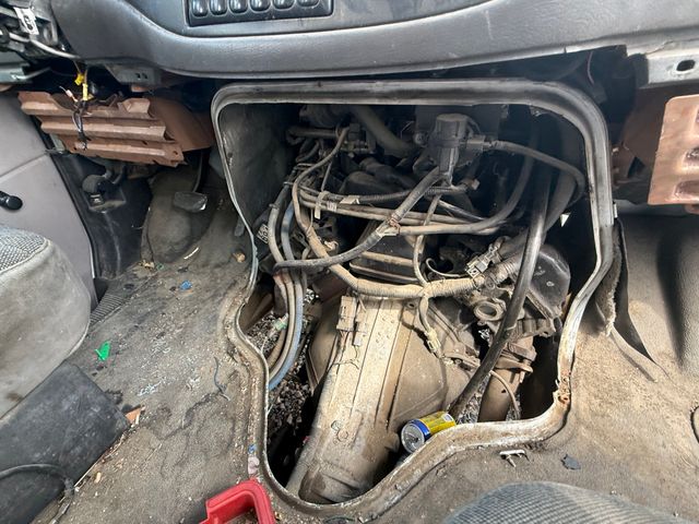 2001 FORD E-250 photo 5 of 13