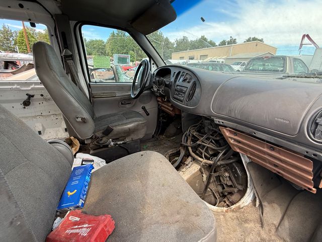 2001 FORD E-250 photo 4 of 13
