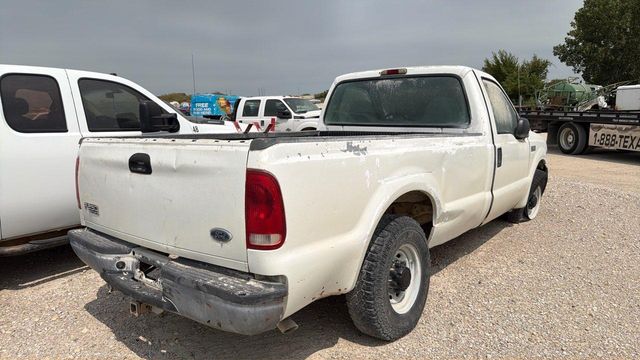 2002 FORD F-250 photo 3 of 4
