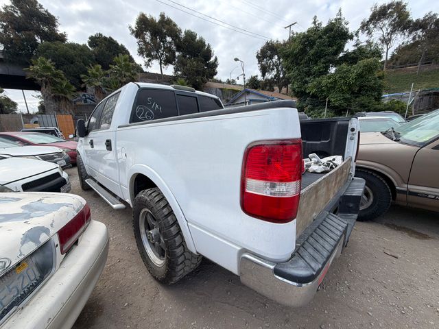 2004 Ford F-150 photo 2 of 5