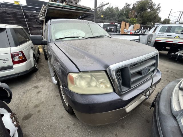2004 Ford F-150 photo 4 of 5