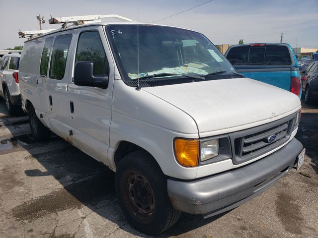 2004 FORD E-150 photo 2 of 6