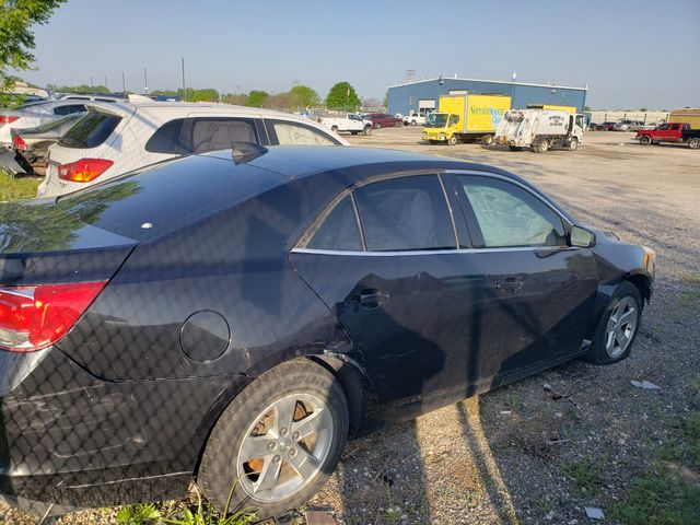 2015 CHEVROLET Malibu photo 4 of 9