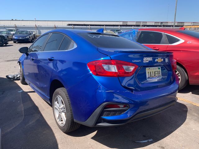 2017 CHEVROLET Cruze photo 4 of 5