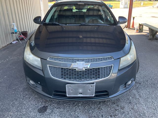 2013 CHEVROLET Cruze photo 2 of 13
