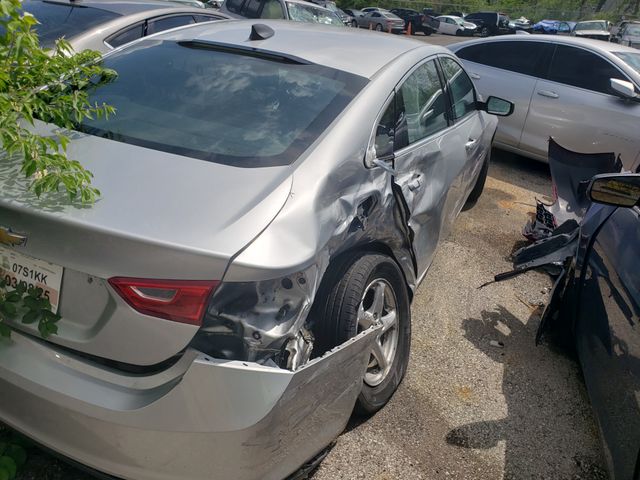 2017 CHEVROLET Malibu photo 5 of 11