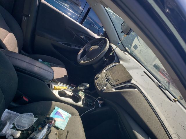 2022 CHEVROLET Malibu photo 5 of 10