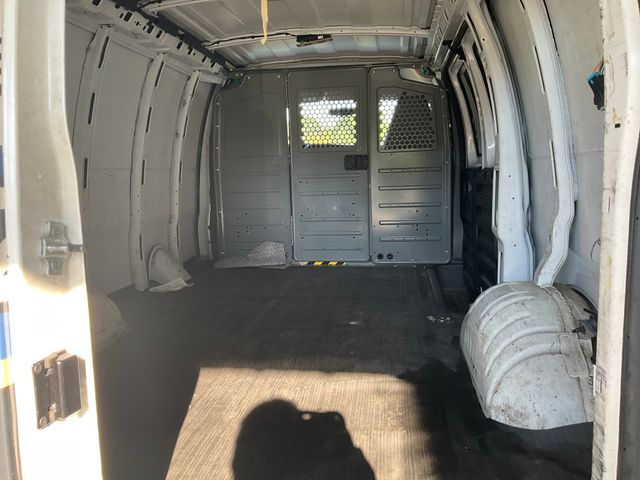 2016 CHEVROLET Express photo 6 of 12