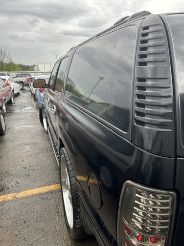 2002 GMC Yukon XL photo 4 of 7
