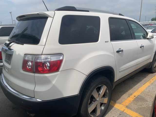 2011 GMC Acadia photo 4 of 6