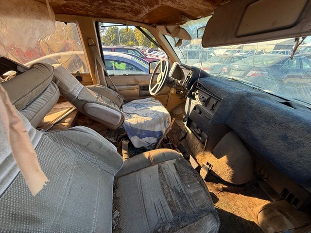 1987 CHEVROLET Astro Van photo 8 of 12