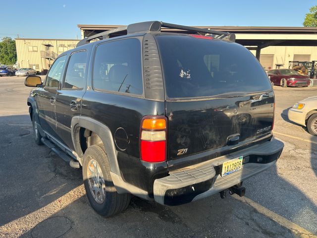 2004 CHEVROLET Tahoe photo 2 of 10