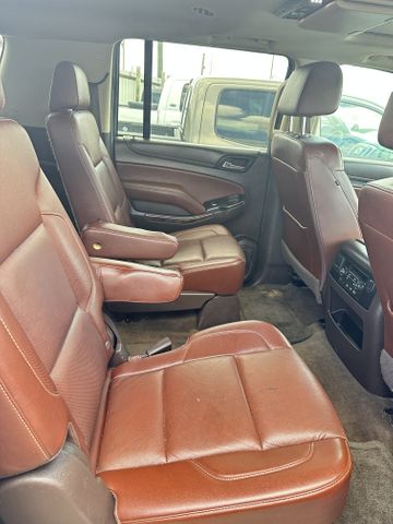 2017 CHEVROLET Suburban photo 6 of 13