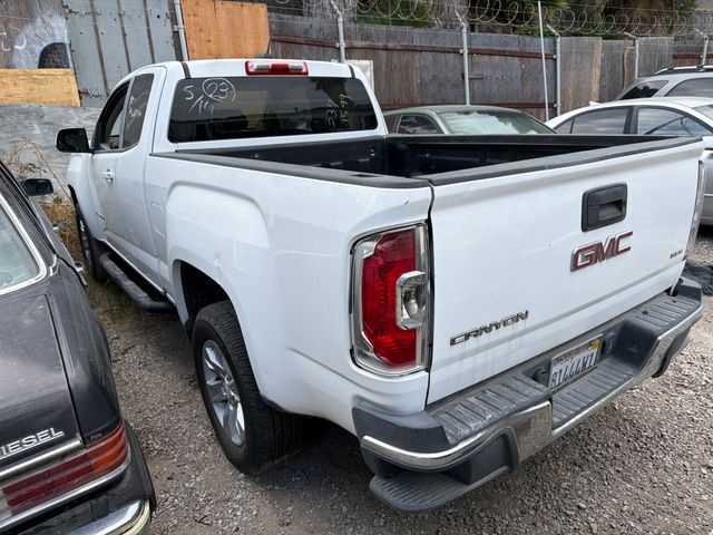 2015 GMC Canyon photo 2 of 5
