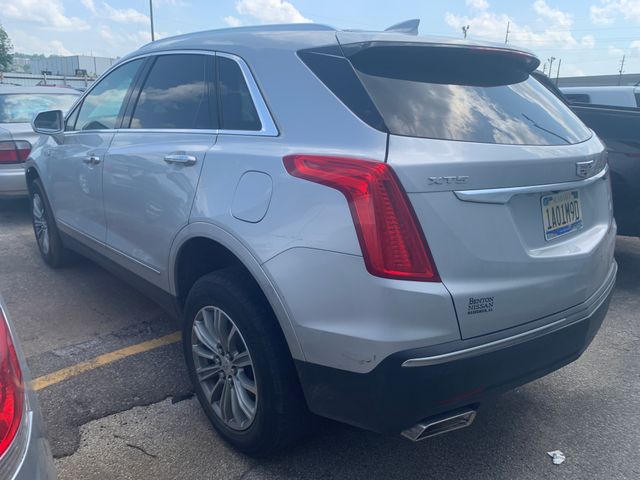 2017 CADILLAC XT5 photo 4 of 7