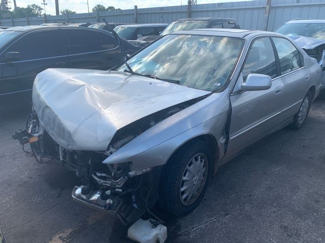 1996 HONDA Accord photo 1 of 4