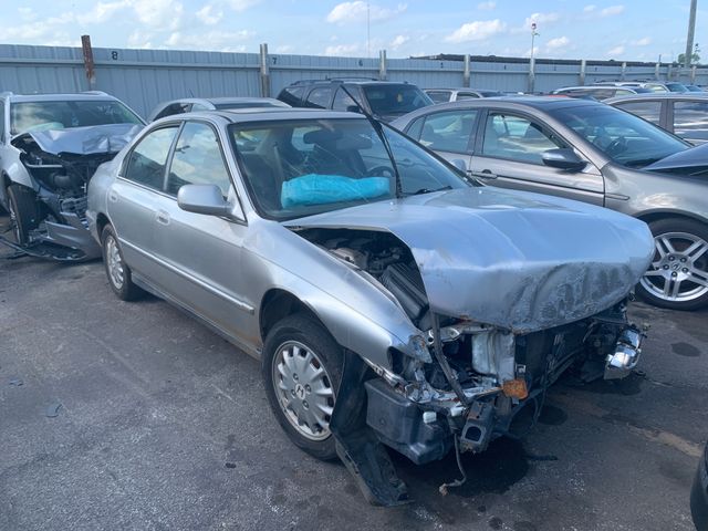 1996 HONDA Accord photo 2 of 4