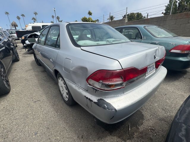 2002 Honda Accord photo 2 of 5