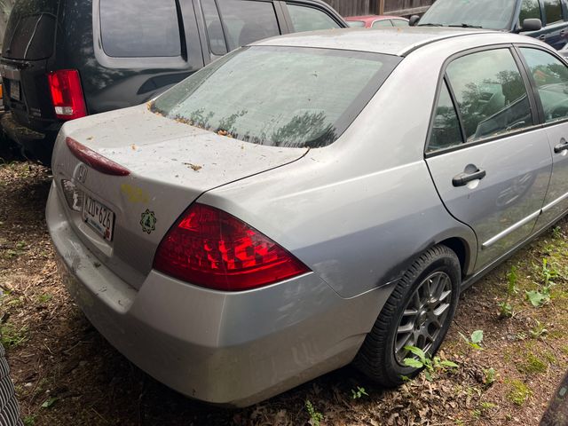 2006 HONDA Accord photo 3 of 4