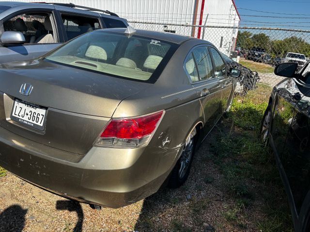 2008 HOND Accord photo 4 of 4