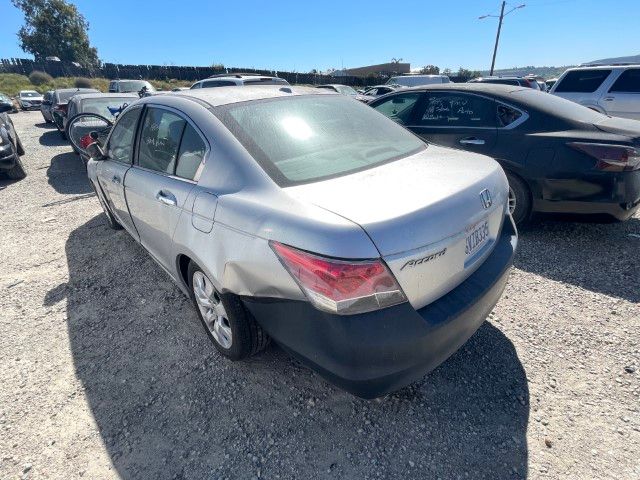 2010 Honda Accord photo 2 of 5