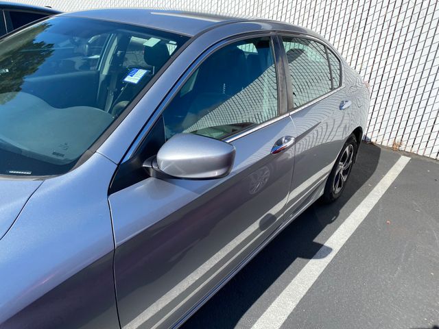 2017 HONDA Accord photo 6 of 19