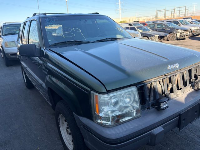 1995 Jeep Grand Cherokee photo 2 of 6