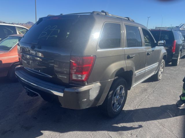 2005 Jeep Grand Cherokee photo 6 of 6