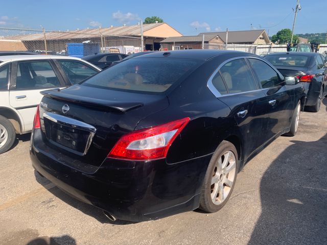 2011 NISSAN Maxima photo 4 of 6