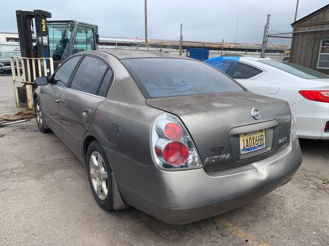 2005 NISSAN Altima photo 4 of 4