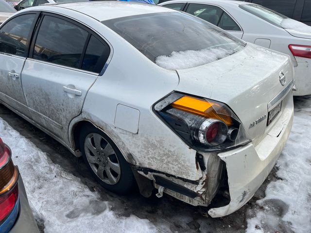 2008 NISSAN Altima photo 3 of 5