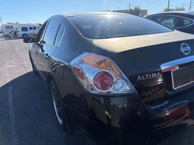 2012 Nissan Altima photo 5 of 6
