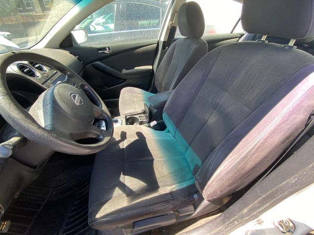 2011 NISSAN Altima photo 20 of 22