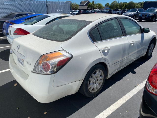 2011 NISSAN Altima photo 12 of 22