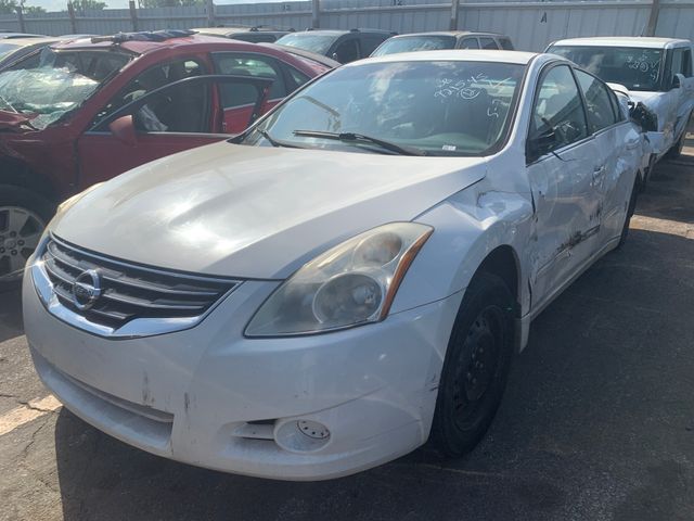 2012 NISSAN Altima photo 1 of 4
