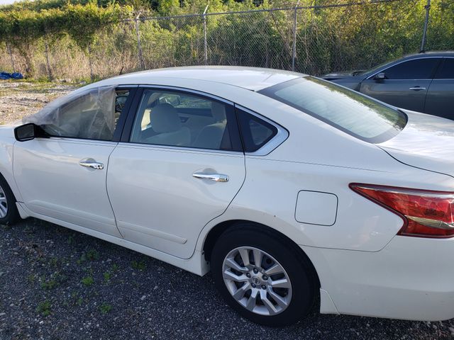 2013 NISSAN Altima photo 6 of 6