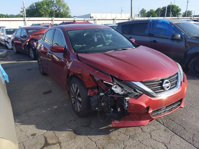 2017 NISSAN Altima photo 2 of 5