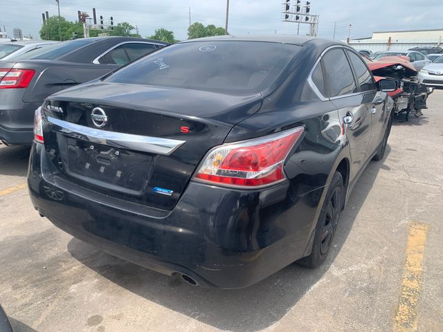 2014 NISSAN Altima photo 3 of 5